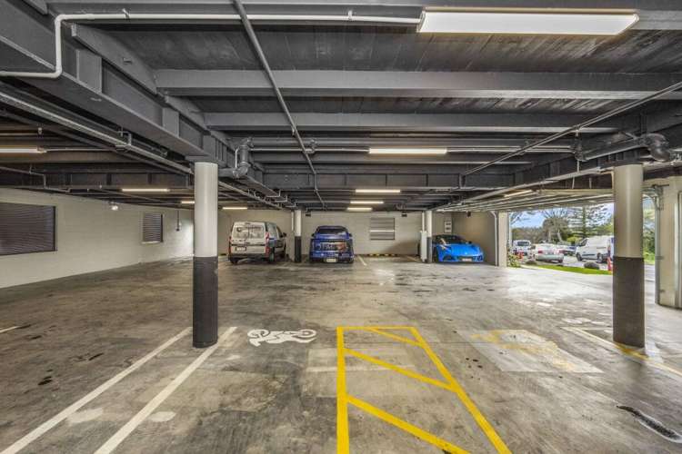 3145 Great North Road New Lynn_19